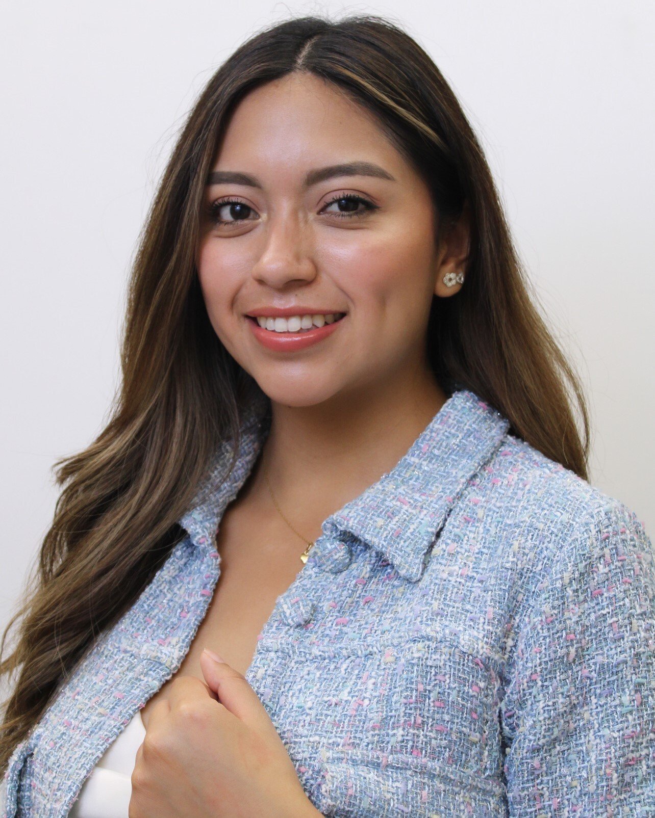 Vianca Tashiguano Headshot